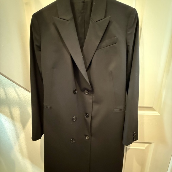 Theory Black Double-Breasted Blazer Worn Once . Size 4. - Picture 2 of 5